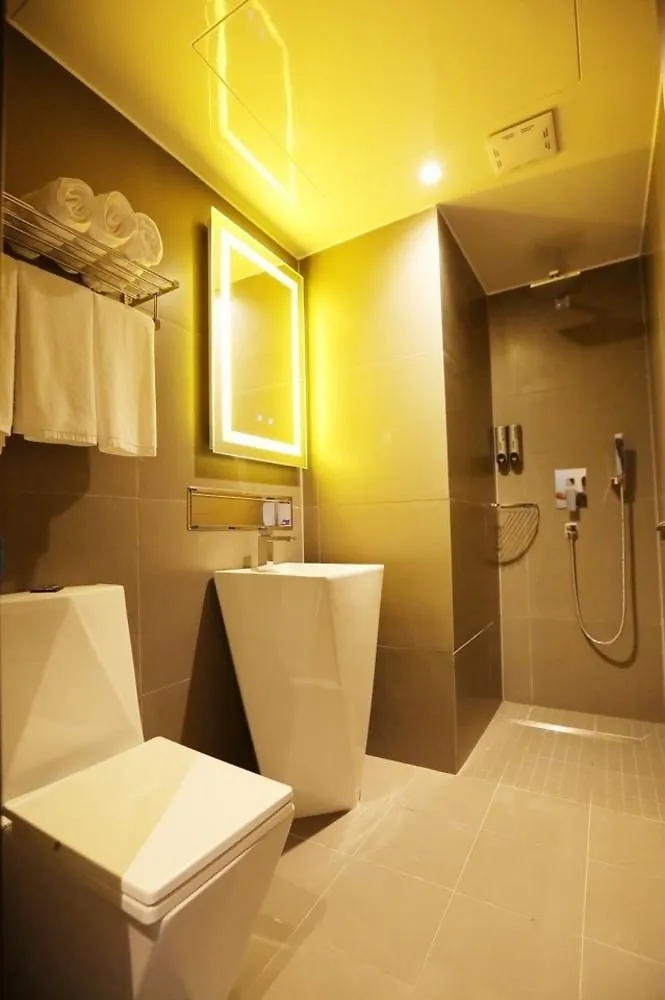 Iwell Hotel Τζέτζου